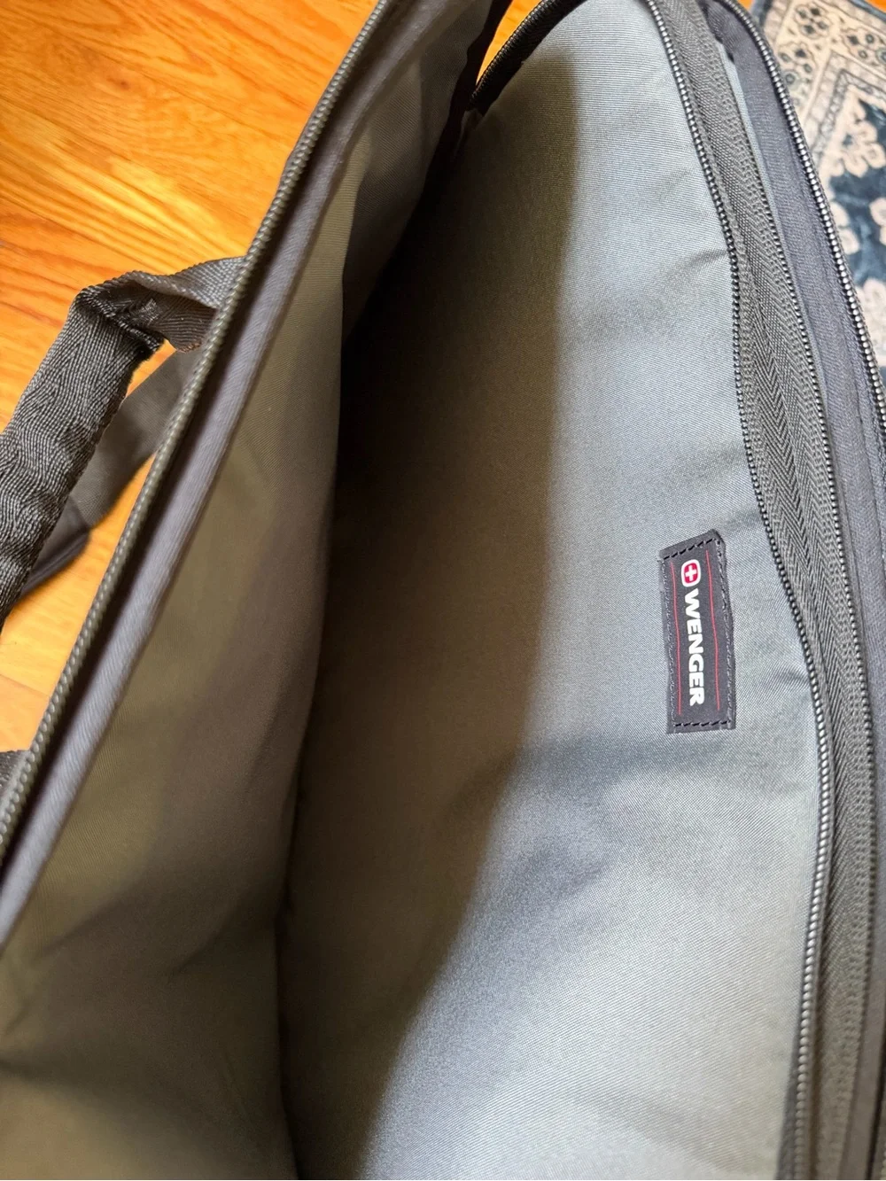 Wenger Swissgear Legacy Ultra Slim Neoprene Laptop Case 14”